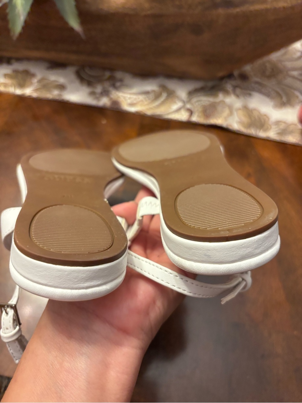 GUESS White Rhinestone Heart T-Strap Sandals - Picture 7 of 10